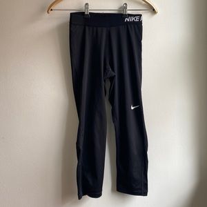 Black Nike pro leggings